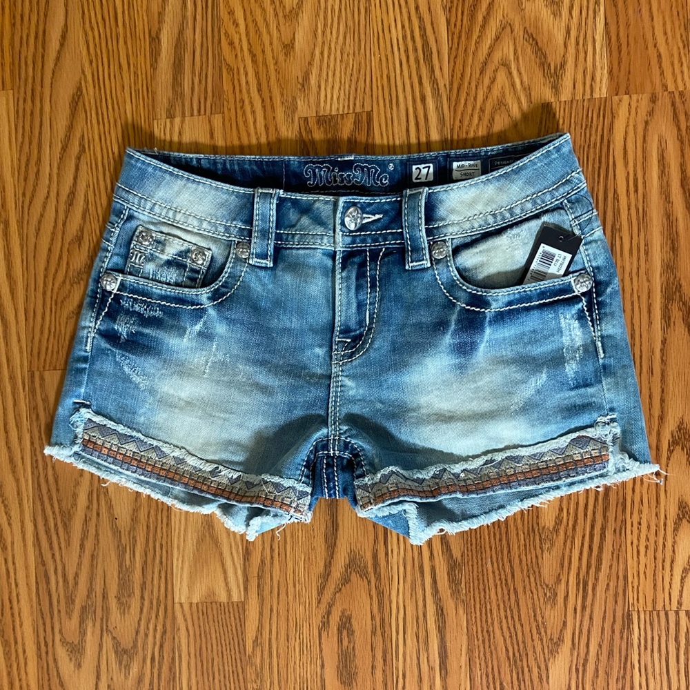 Miss me sequin embroidered distressed shorts size 27